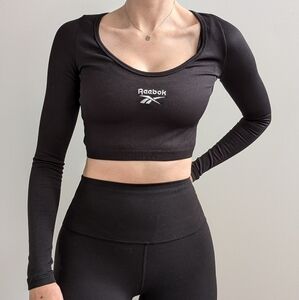 Reebok Classics Long Sleeve Scoop Neck Shirt